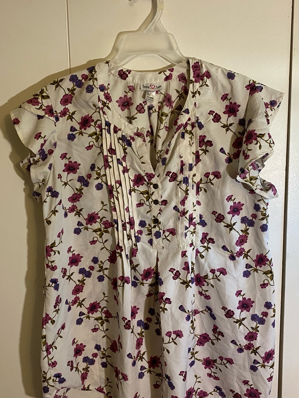 White Floral Pintuck Flutter-Sleeve Blouse